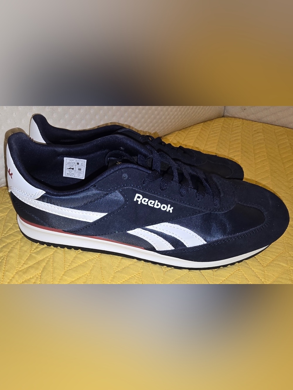 NWOT Reebok Ortholite Men's Navy and White Retro Sneakers